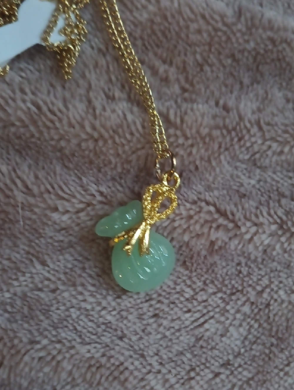 Gold-Plated Green Jade Pendant Necklace - Elegant Women’s Jewelry